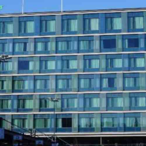 Holiday Inn ​